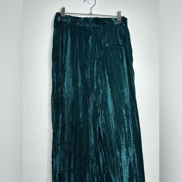 Lulus - Happiest Holiday Emerald Green Crushed Velvet Wide-Leg Pants - Picture 7 of 8